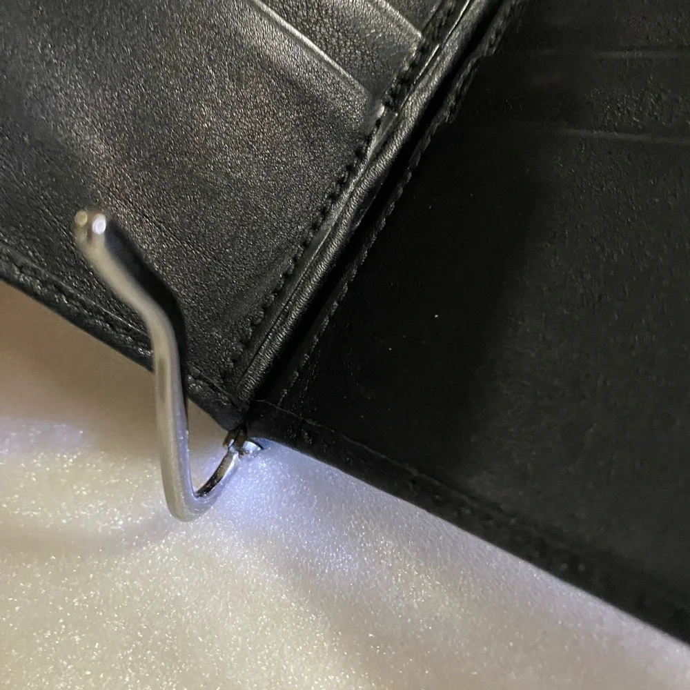 Gucci Black Leather Wallet with Money Clip Accessory - Picture 8 of 13